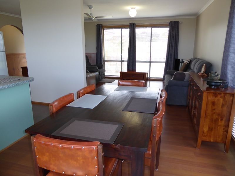 164 Thorpes Lane, Lakes Entrance VIC 3909