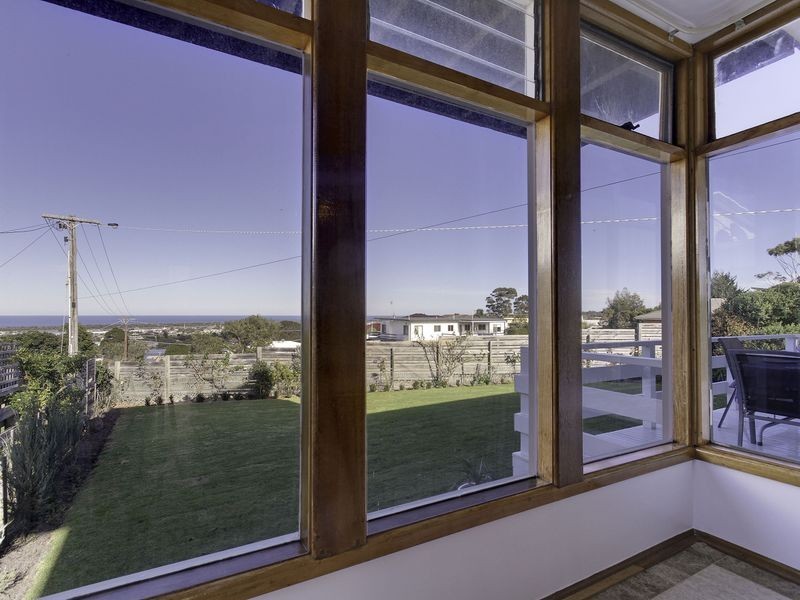 18 Grandview Road, Lakes Entrance VIC 3909