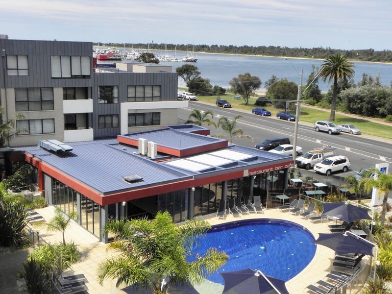 402/1 Esplanade, Lakes Entrance VIC 3909