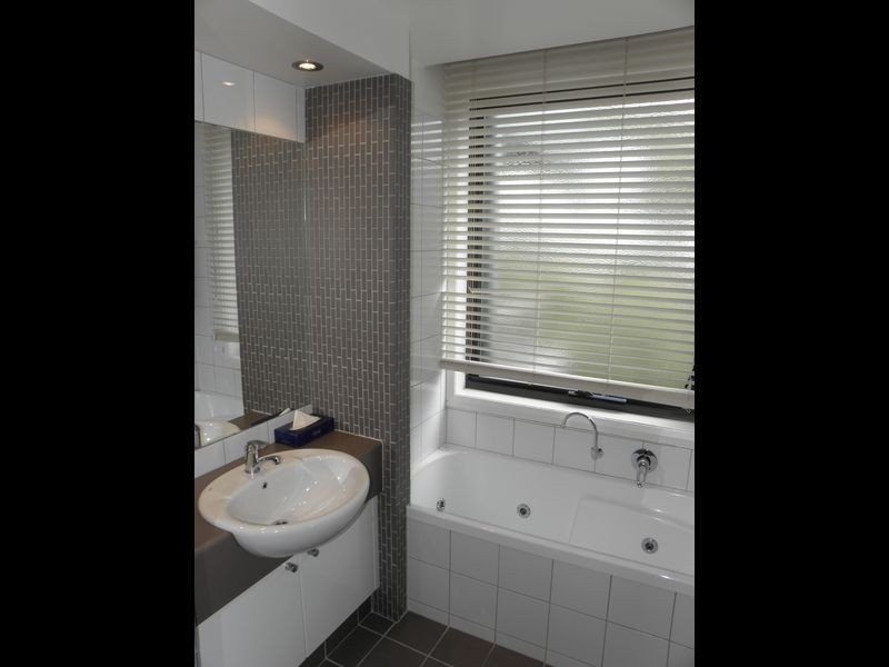 402/1 Esplanade, Lakes Entrance VIC 3909