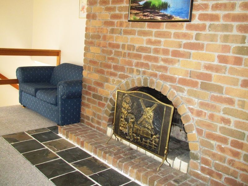 30 Gay Street, Lakes Entrance VIC 3909