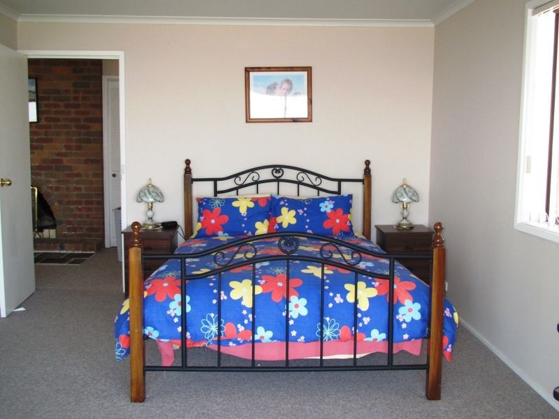 30 Gay Street, Lakes Entrance VIC 3909