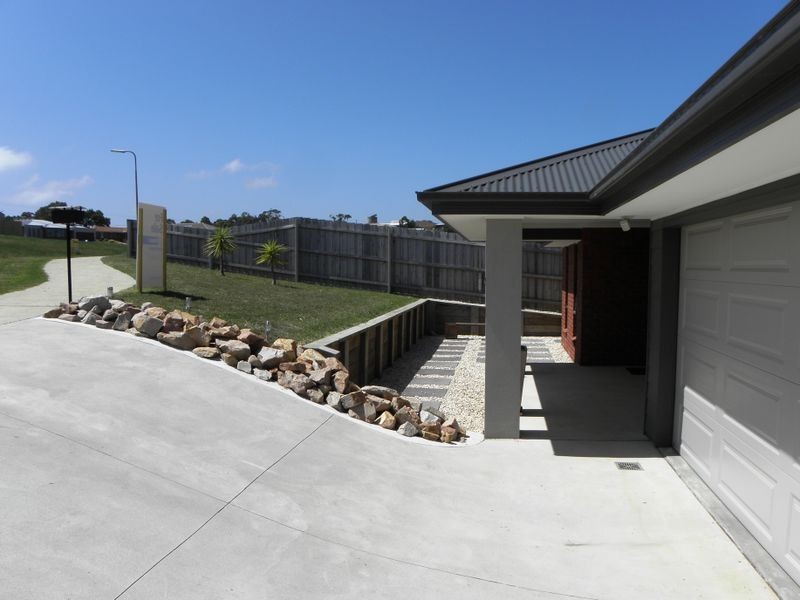 8 Luke Court, Lakes Entrance VIC 3909