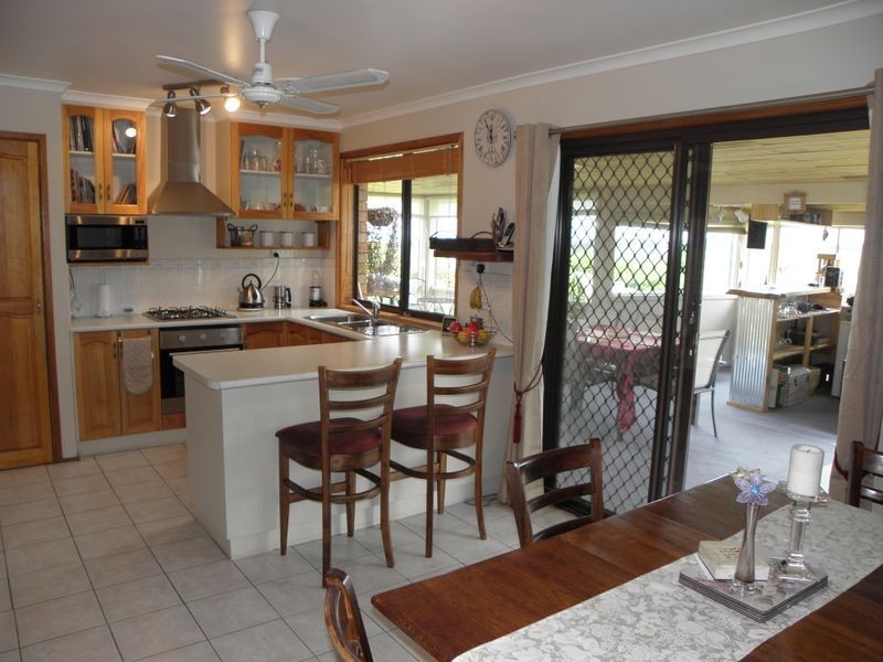 146 Thorpes Lane, Lakes Entrance VIC 3909