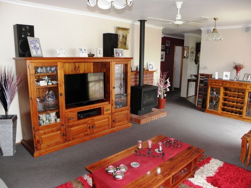 146 Thorpes Lane, Lakes Entrance VIC 3909