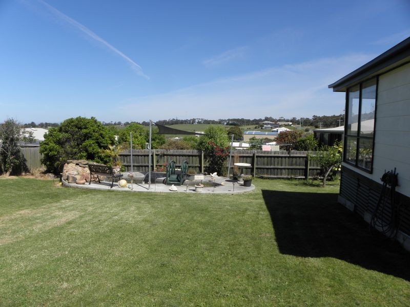 146 Thorpes Lane, Lakes Entrance VIC 3909