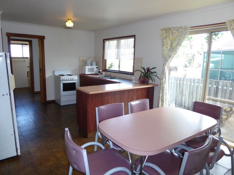 19 Hazel Road, Kalimna VIC 3909