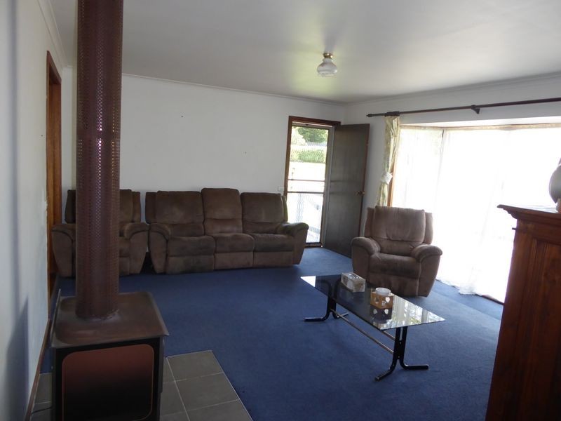 19 Hazel Road, Kalimna VIC 3909