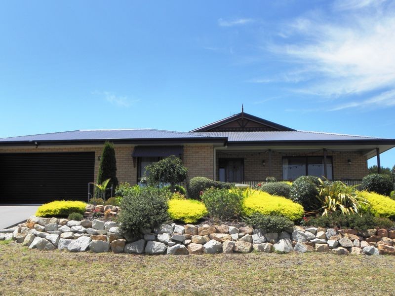 80 Stirling Drive, Lakes Entrance VIC 3909