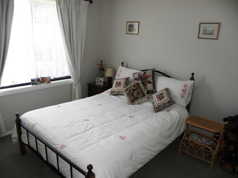 80 Stirling Drive, Lakes Entrance VIC 3909