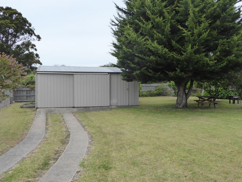 6 Reeves Street, Kalimna VIC 3909