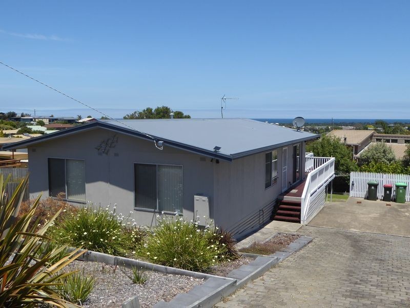 33 O’Neills Road, Lakes Entrance VIC 3909