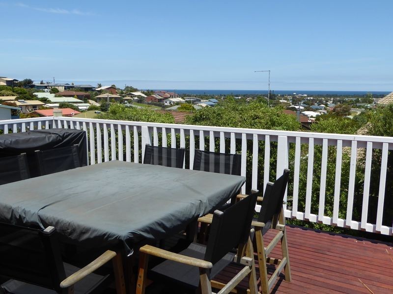 33 O’Neills Road, Lakes Entrance VIC 3909