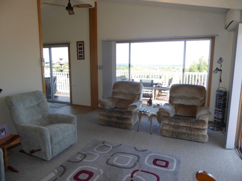 33 O’Neills Road, Lakes Entrance VIC 3909