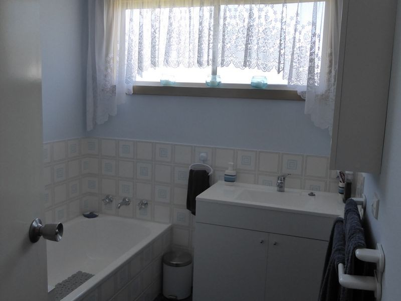 33 O’Neills Road, Lakes Entrance VIC 3909