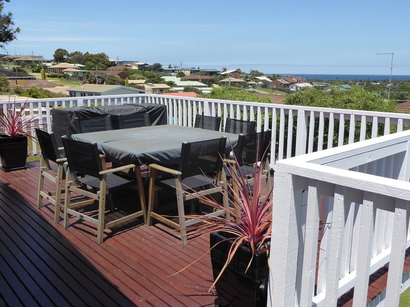 33 O’Neills Road, Lakes Entrance VIC 3909