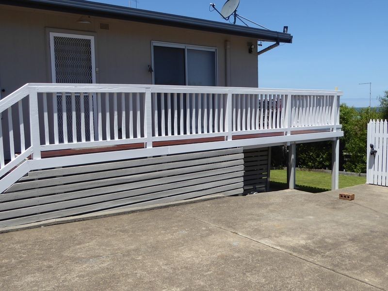 33 O’Neills Road, Lakes Entrance VIC 3909