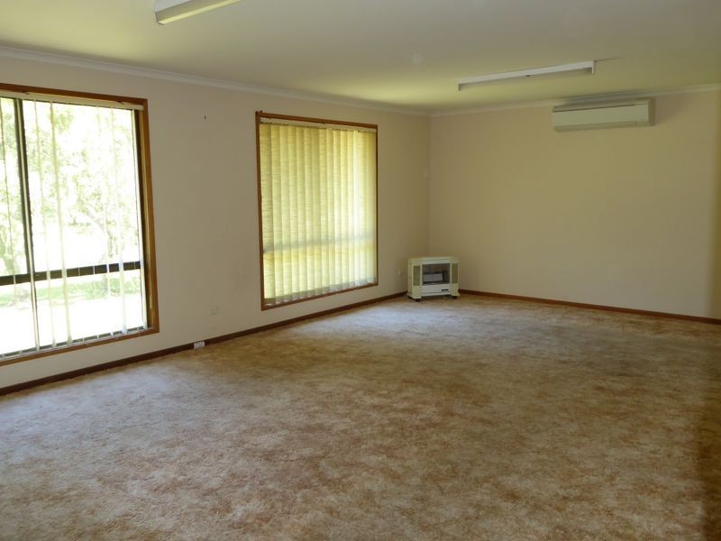 9 Kingston Street, Nowa Nowa VIC 3887