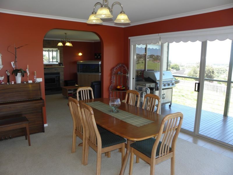 2 Bass Close, Lakes Entrance VIC 3909