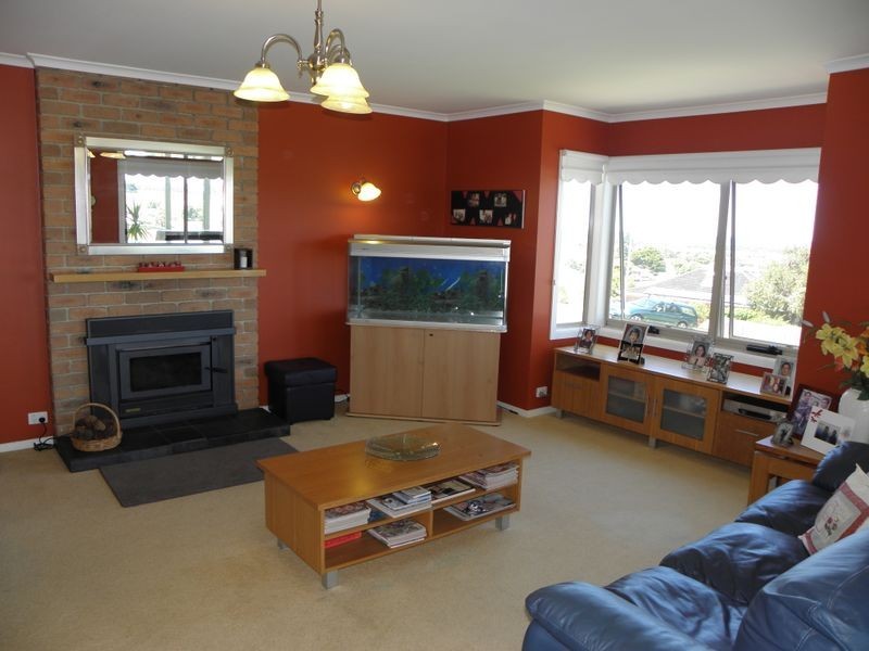 2 Bass Close, Lakes Entrance VIC 3909