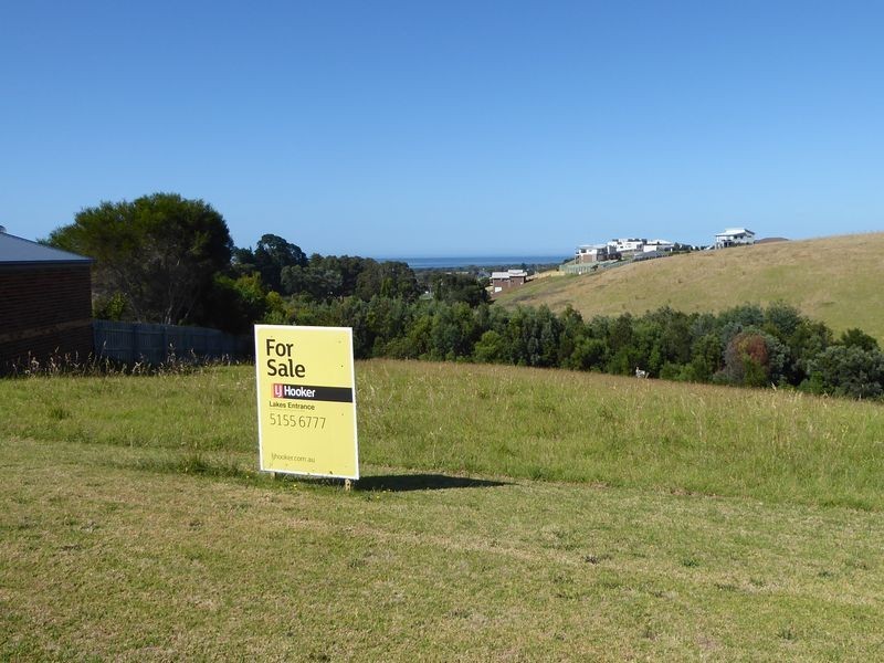 71 Stirling Drive, Lakes Entrance VIC 3909