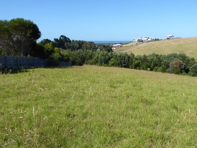 71 Stirling Drive, Lakes Entrance VIC 3909