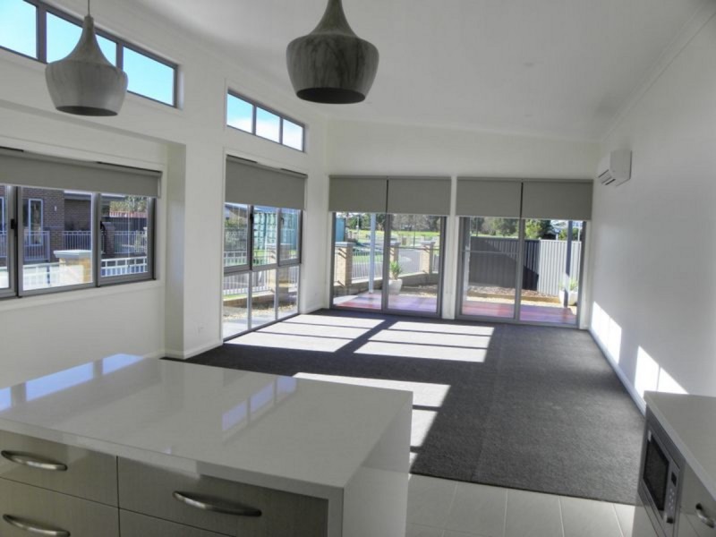 9 Penang Boardwalk, Lakes Entrance VIC 3909