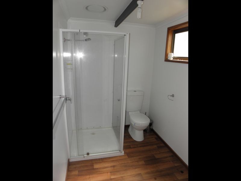 27 West Crescent, Lakes Entrance VIC 3909