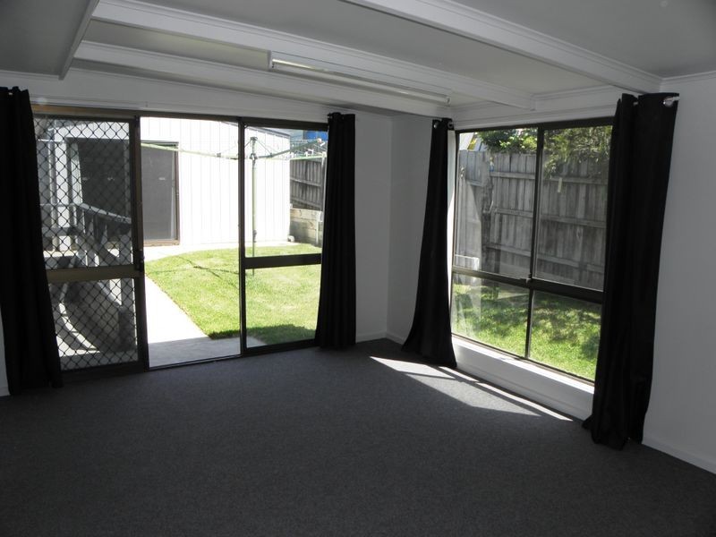 27 West Crescent, Lakes Entrance VIC 3909