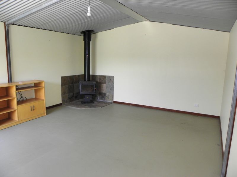 27 West Crescent, Lakes Entrance VIC 3909