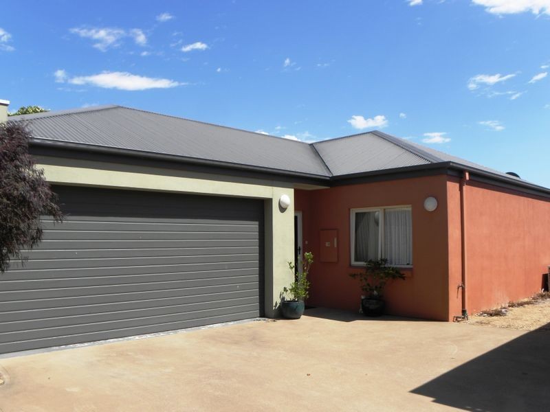 10/35 Church Street, Lakes Entrance VIC 3909