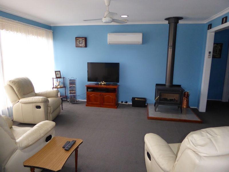 28 Bogong Street, Lakes Entrance VIC 3909