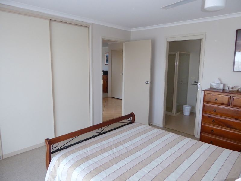 30 Nautilus Way, Lakes Entrance VIC 3909