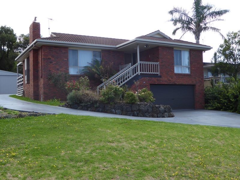 30 Nautilus Way, Lakes Entrance VIC 3909