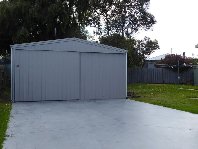 30 Nautilus Way, Lakes Entrance VIC 3909