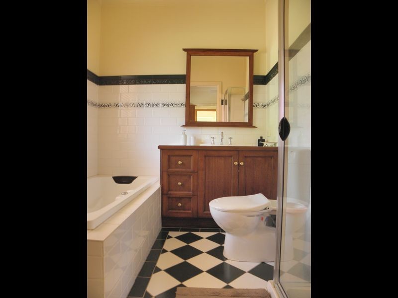 139 Ostlers Road, Lakes Entrance VIC 3909