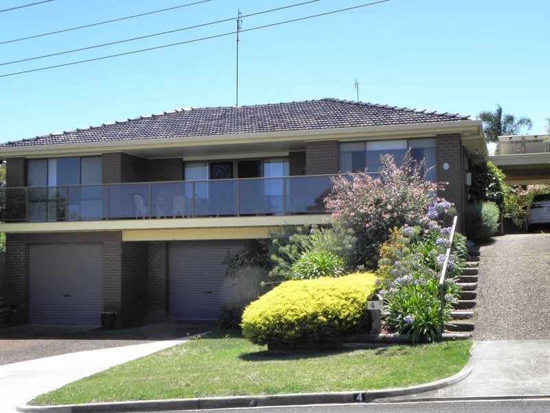 4 Lakeview Drive, Lakes Entrance VIC 3909