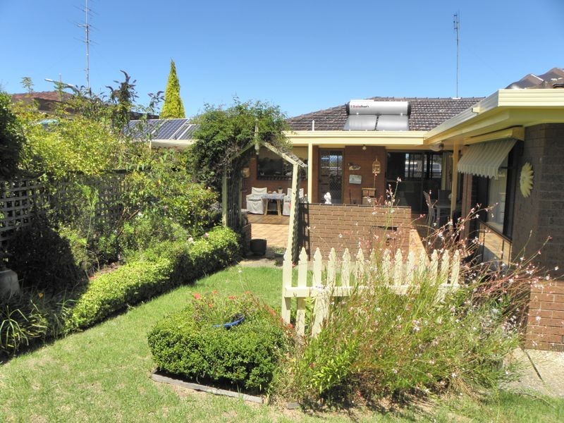 4 Lakeview Drive, Lakes Entrance VIC 3909