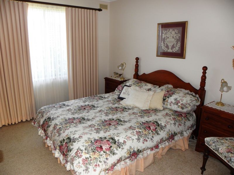 4 Lakeview Drive, Lakes Entrance VIC 3909