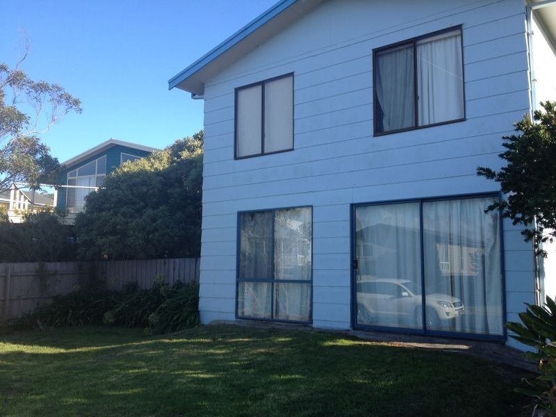 31 Lakeside Drive, Lake Tyers Beach VIC 3909