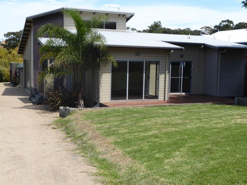 24 Laughtons Road, Kalimna VIC 3909