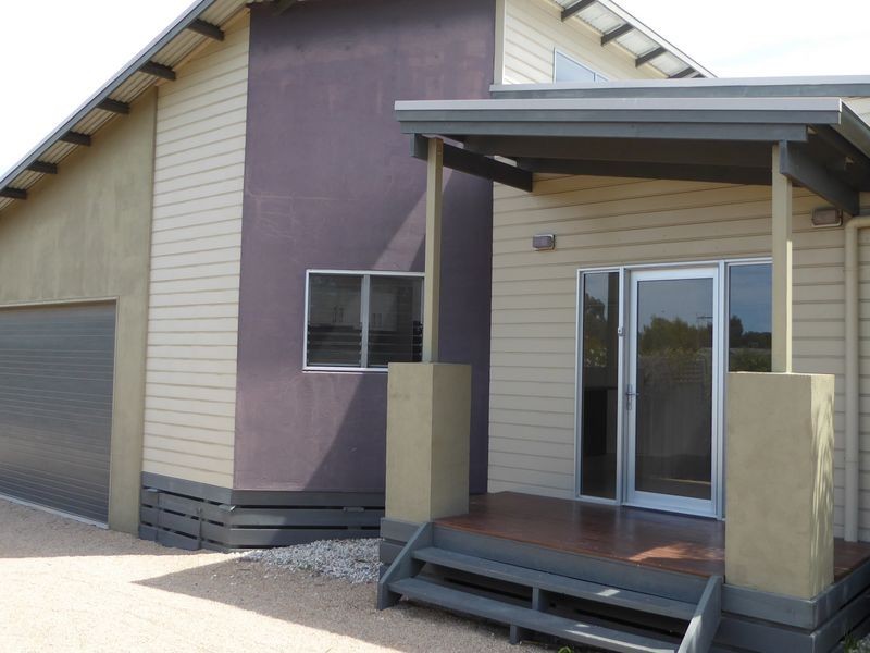 24 Laughtons Road, Kalimna VIC 3909