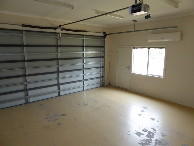 24 Laughtons Road, Kalimna VIC 3909