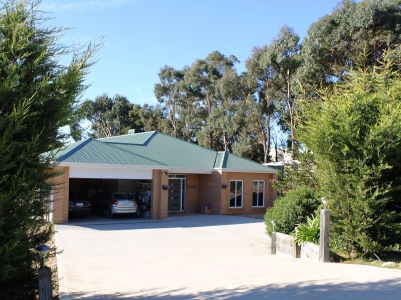 97 Albatross Road, Kalimna VIC 3909