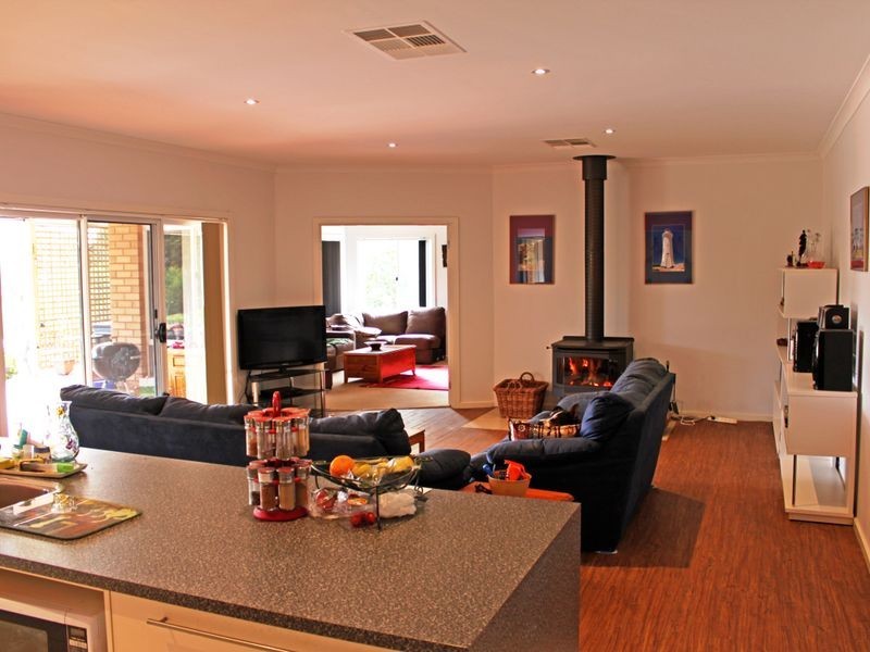 97 Albatross Road, Kalimna VIC 3909