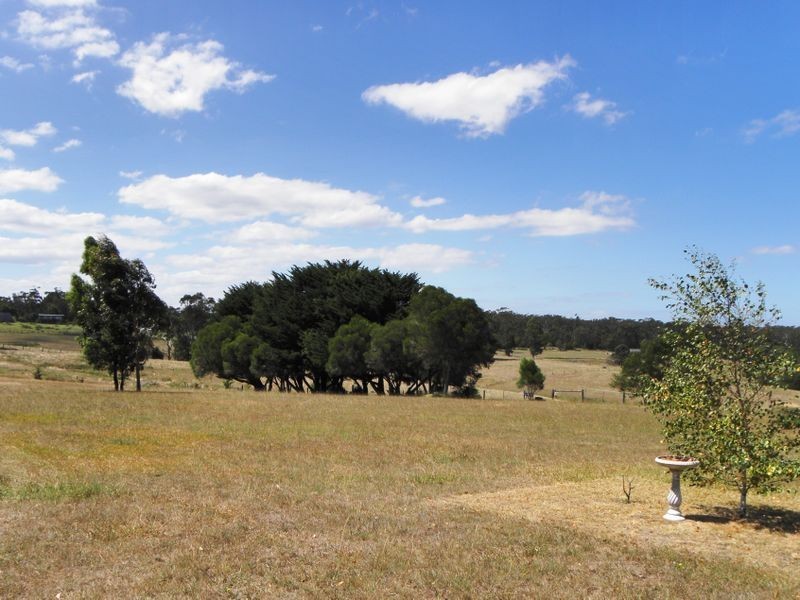 51 Baades Road, Lakes Entrance VIC 3909