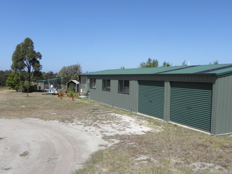 51 Baades Road, Lakes Entrance VIC 3909