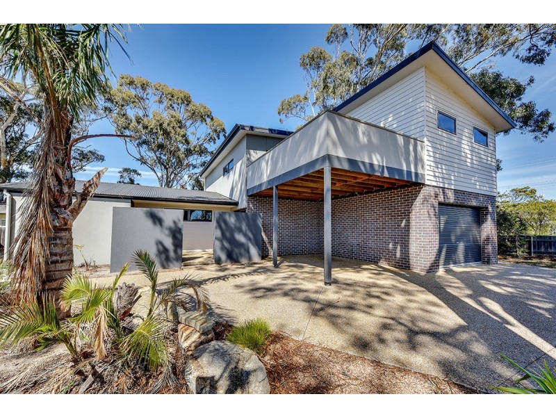 64 Hazel Road, Lakes Entrance VIC 3909