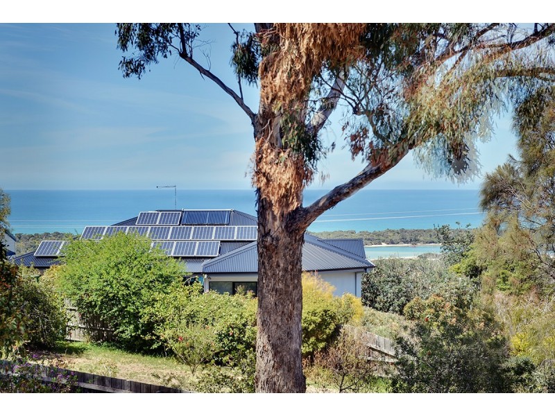 64 Hazel Road, Lakes Entrance VIC 3909