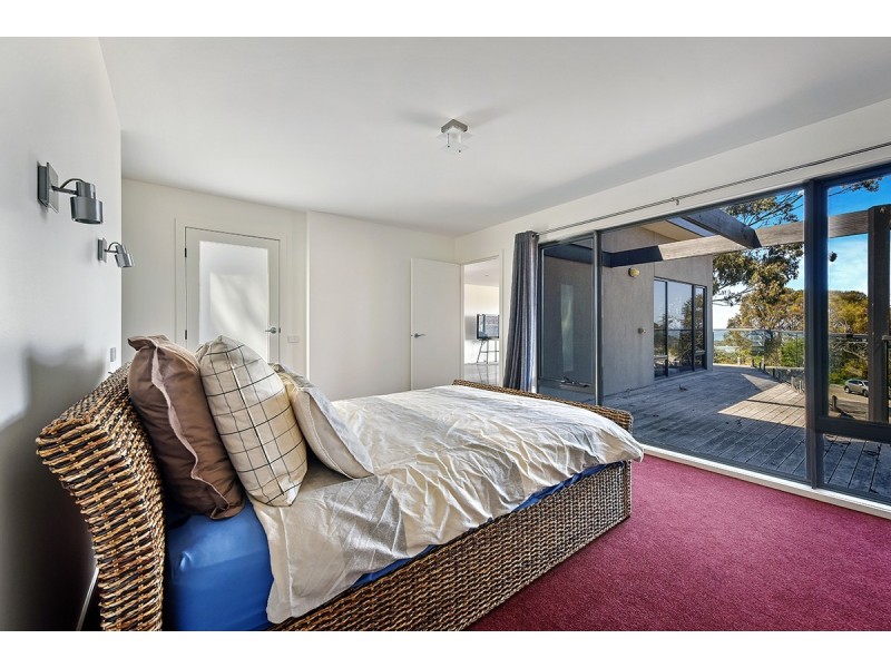 64 Hazel Road, Lakes Entrance VIC 3909